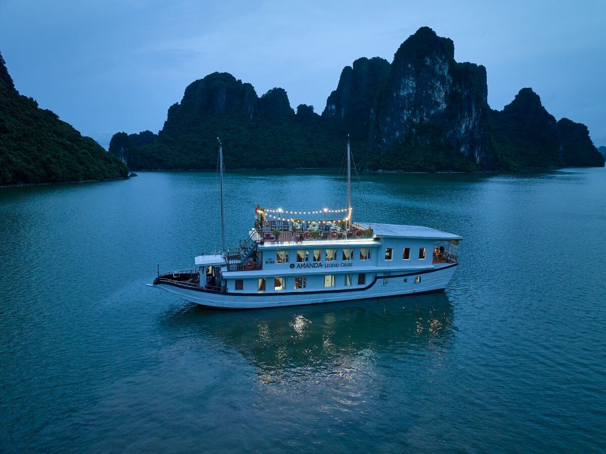 Amanda Legend Cruise 2D1N Bai Tu Long Bay