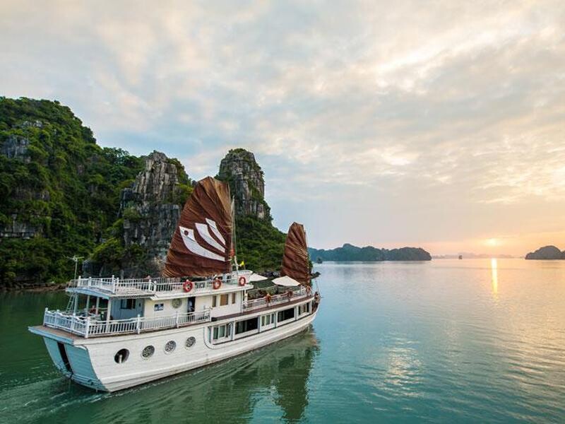 Bhaya Legend 3-Cabin Cruise 2D1N | Private Charter