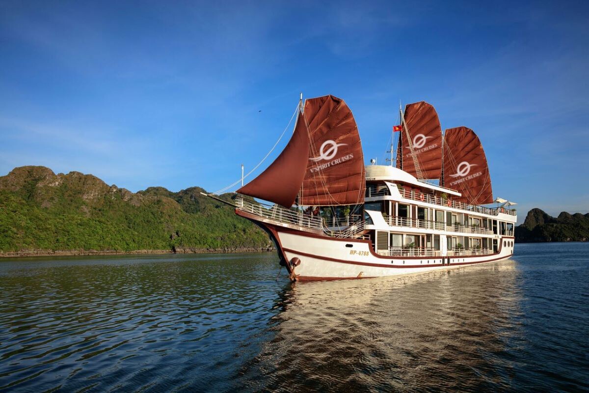 V Spirit Cruise 2D1N