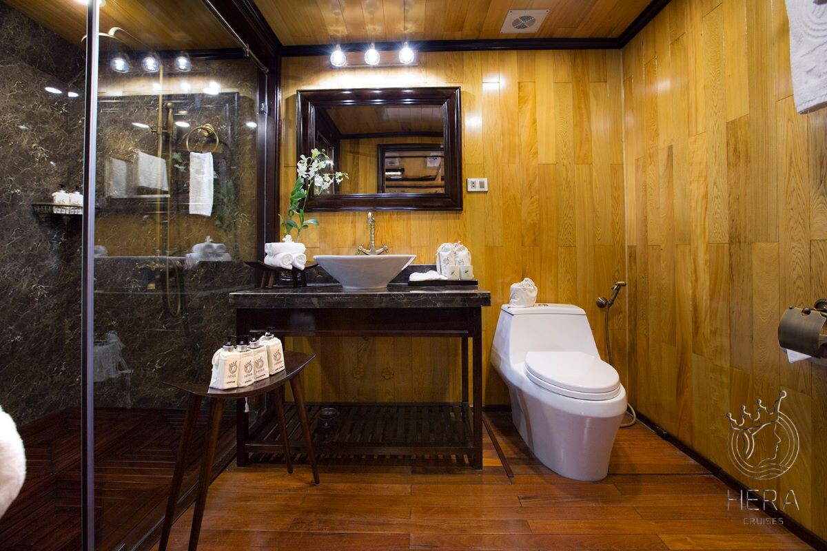 Hera Grand Luxury Cruise Junior Connecting Suite Cabin (1)