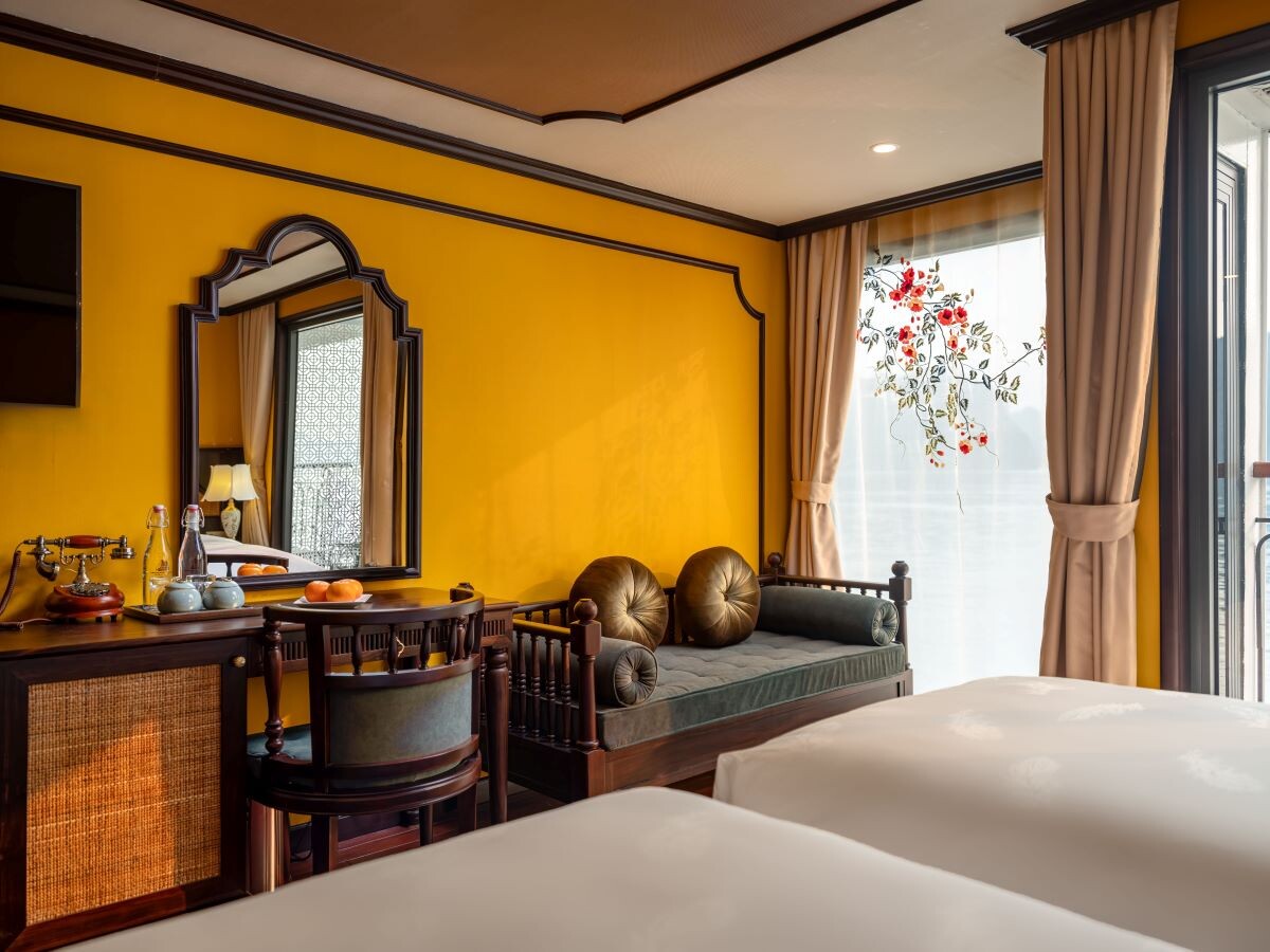 Indochine Grand Cruise Junior Suite Cabin (1)