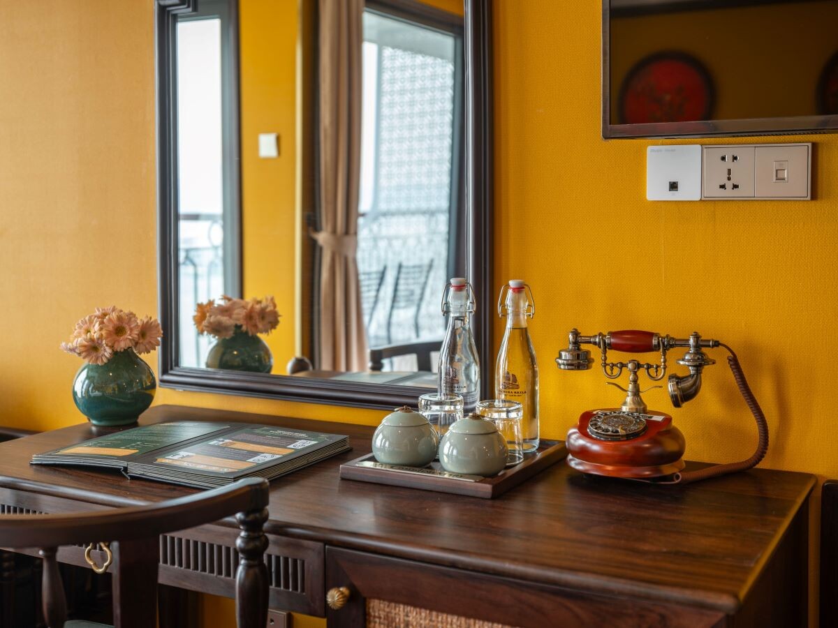 Indochine Grand Cruise Junior Suite Cabin (6)