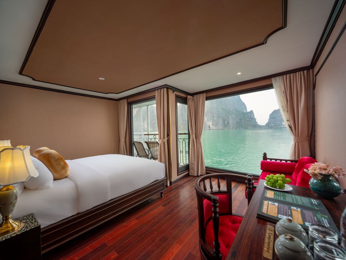 Indochine Grand Cruise Suite Cabin (3)
