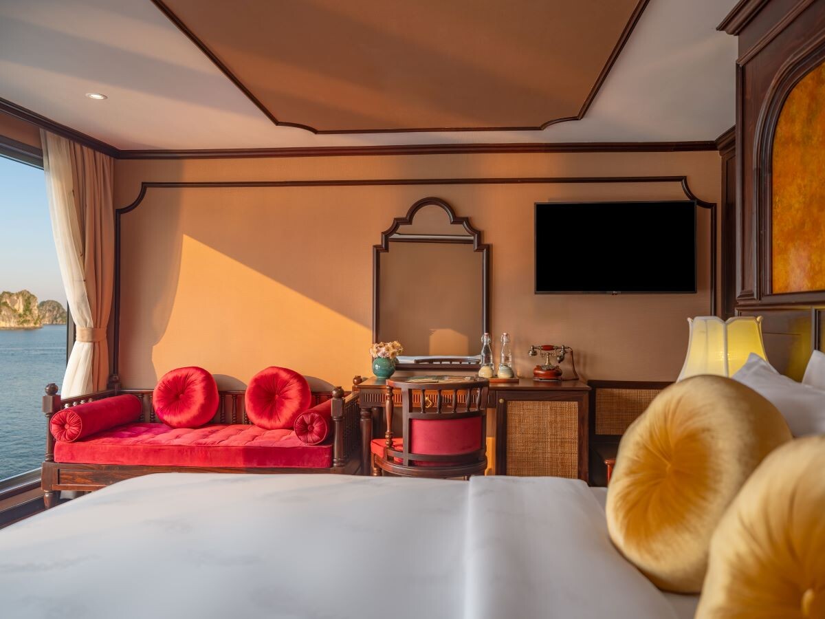 Indochine Grand Cruise Suite Cabin (4)