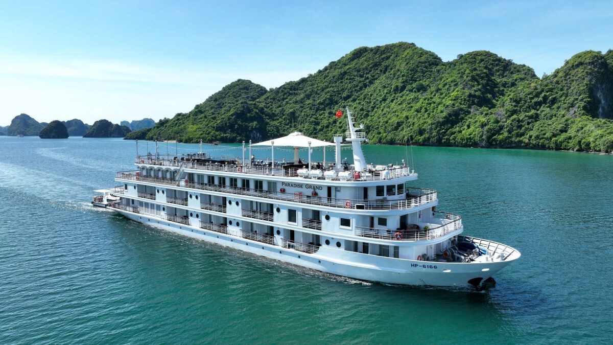 Paradise Grand Cruise 2D1N