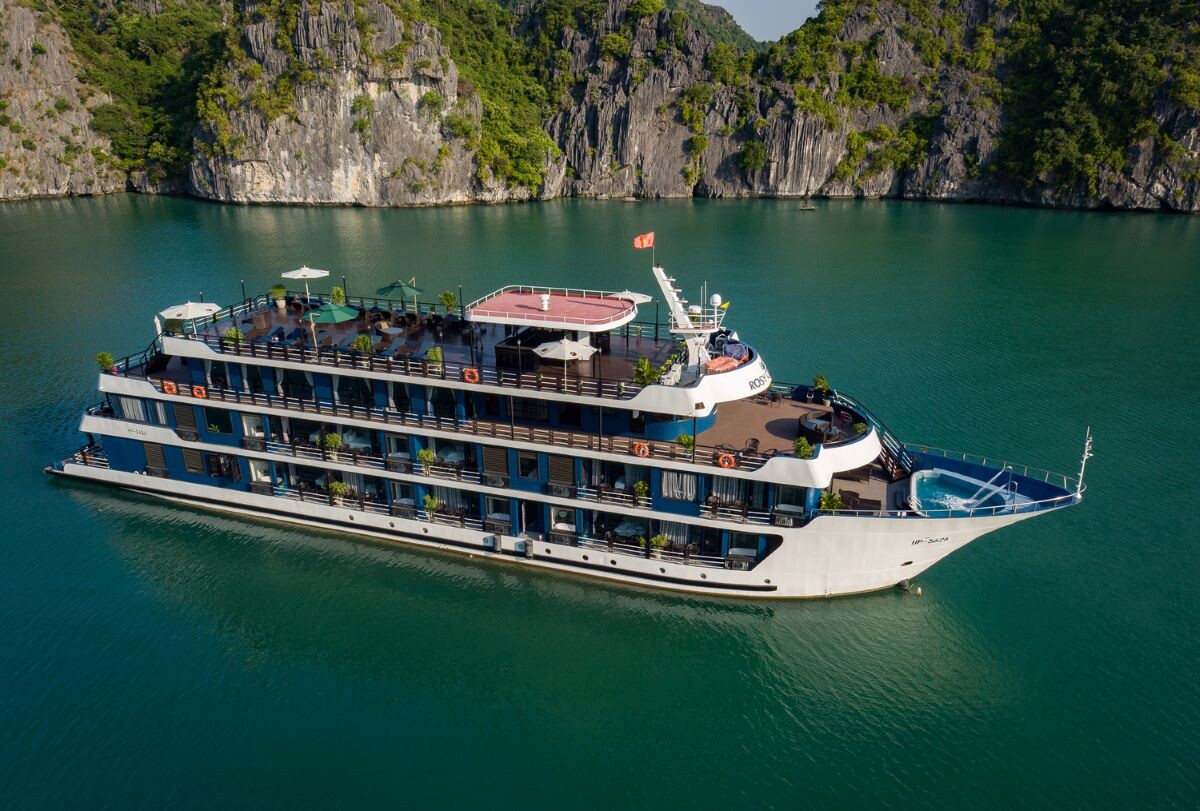 Rosy Cruise 2D1N