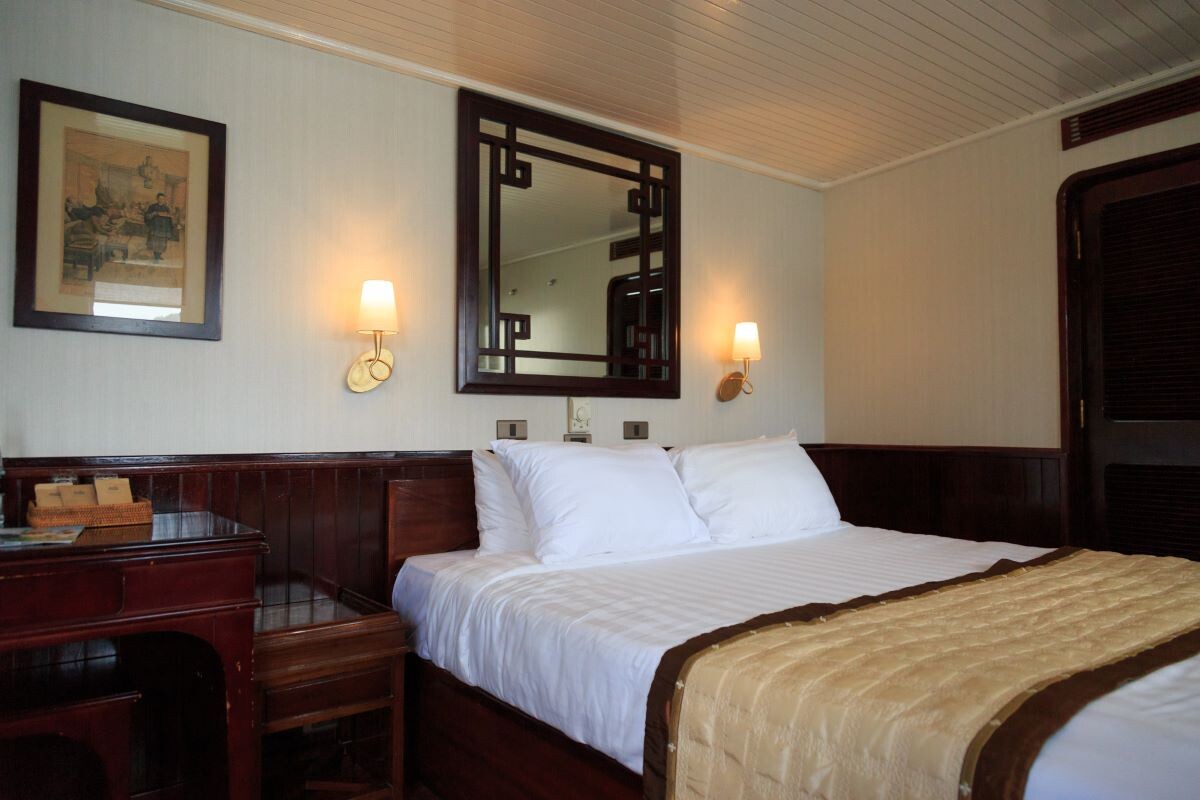 Emeraude Classic Cruise Deluxe Cabin (4)